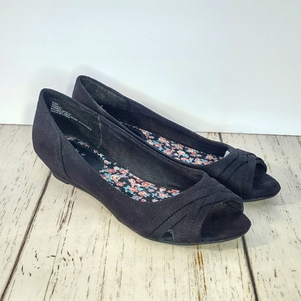 Self Esteem Black Faux Suede Peeptoe Shoes 8.5